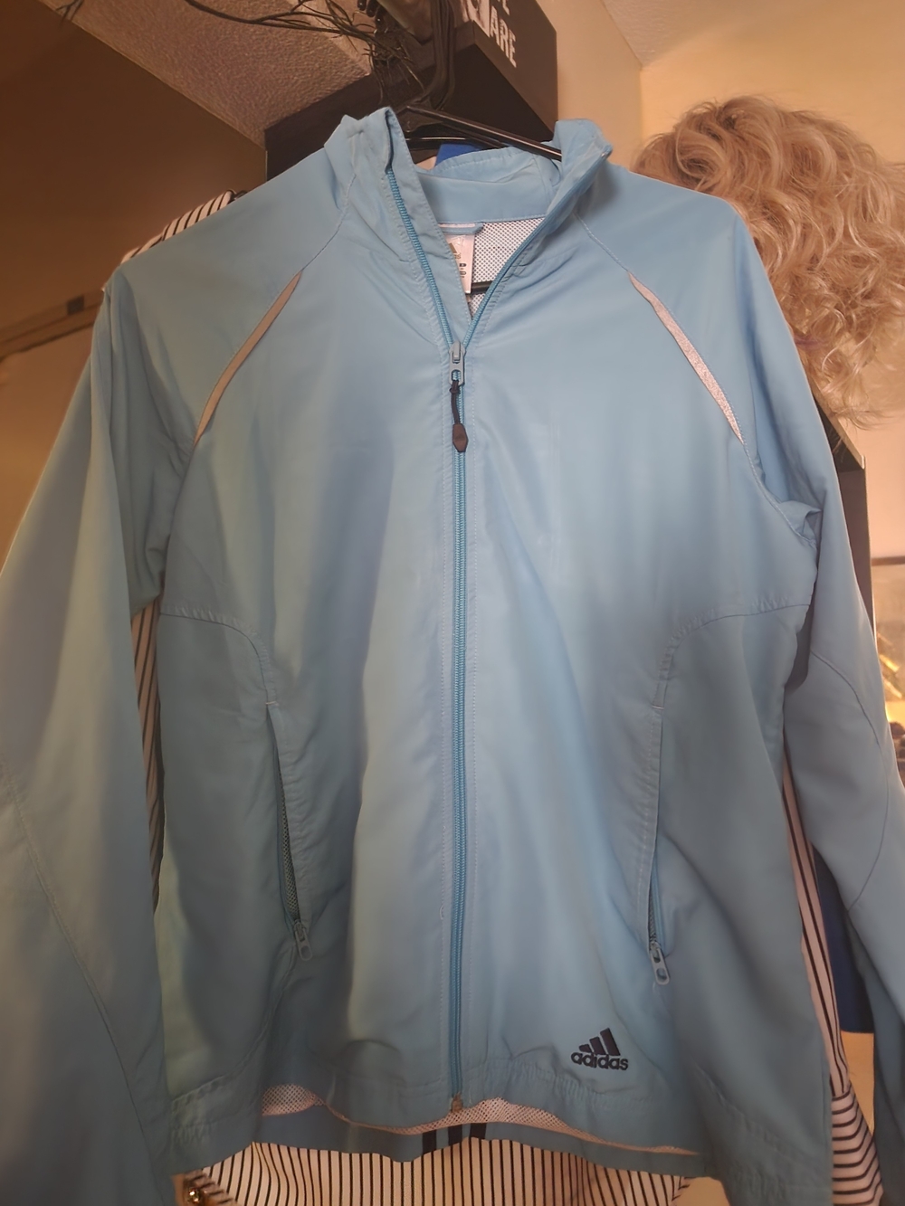 adidas light running jacket like new